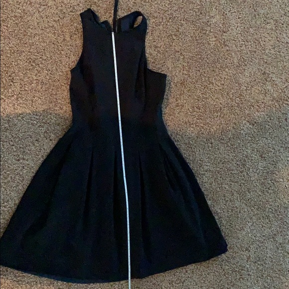 LULULEMON Here to There Dress - Picture 5 of 6